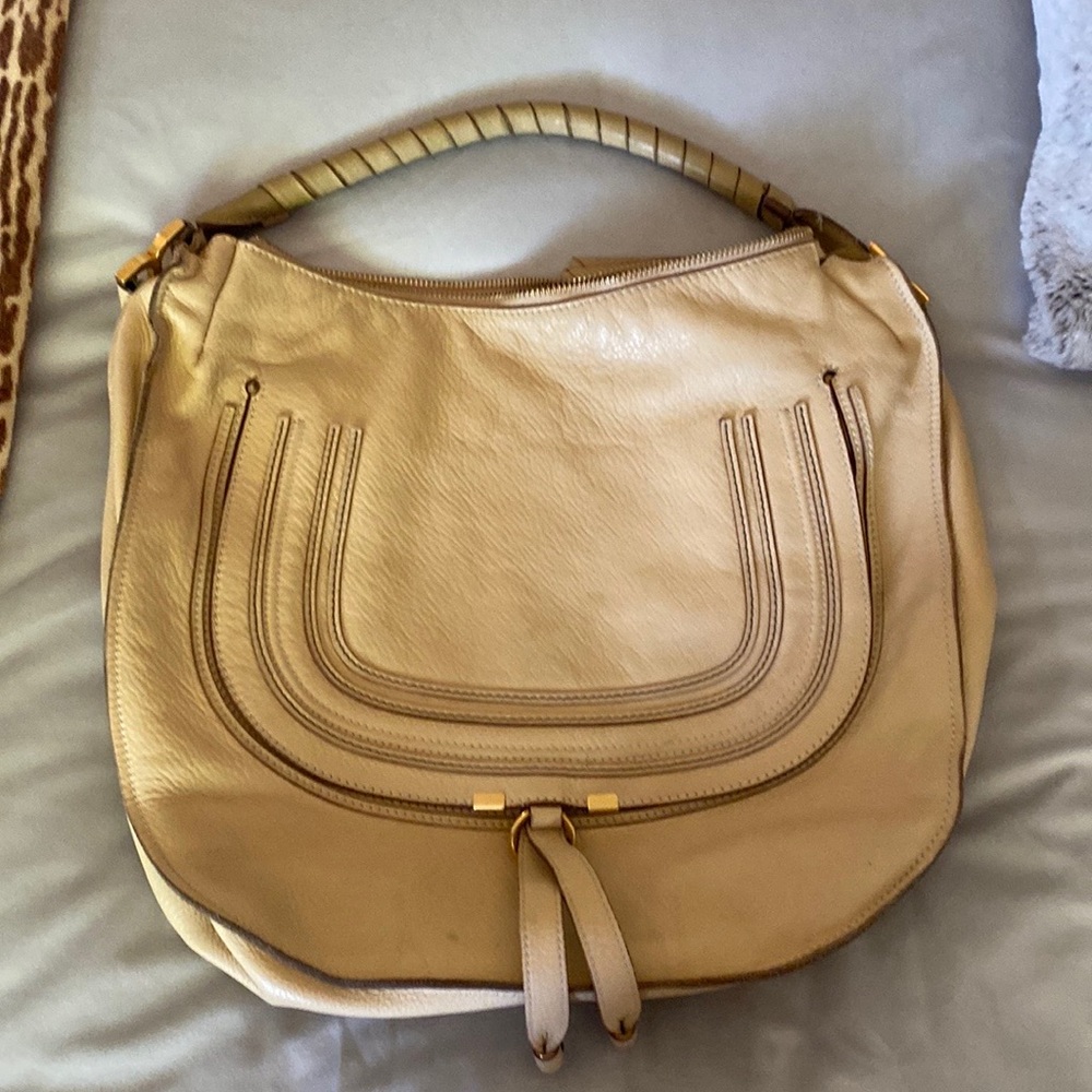 Chloe Marcie Hobo, Large